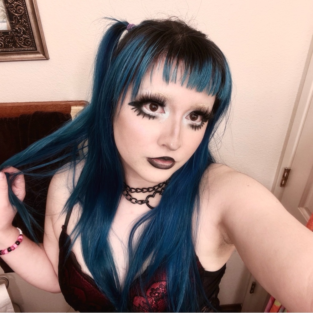 Meet your Posher, Catherine